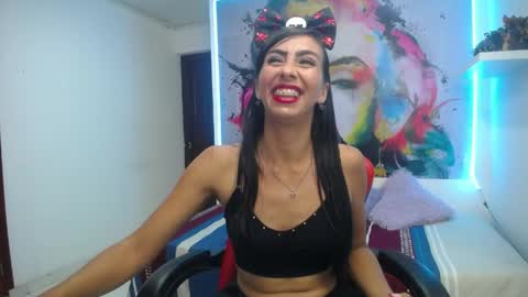 sandra  online show from May 14, 3:13 am