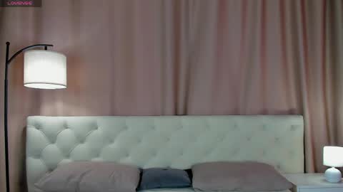 Snapshot of sandra_rosss chatting on May 15, 11:12 pm Sandra online show from May 15, 11:12 pm