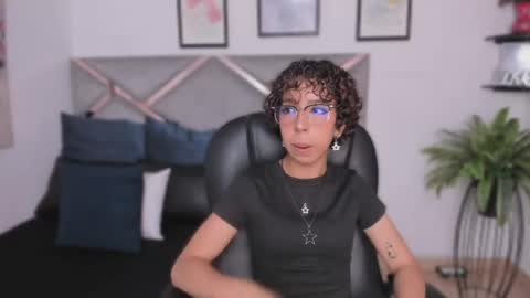 SANDRA online show from May 19, 2:40 am