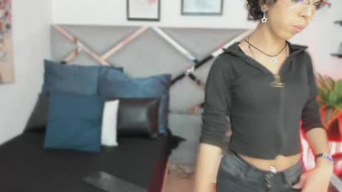 SANDRA online show from May 22, 2:40 am