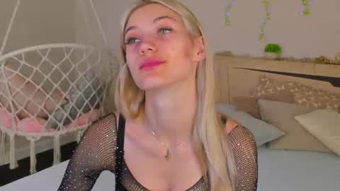 Snapshot of sandraa_anderson chatting on July 21, 11:29 pm sandraa_anderson online show from July 21, 11:29 pm
