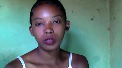 Snapshot of sandrine718 chatting on February 12, 5:57 am sandrine718 online show from February 12, 5:57 am