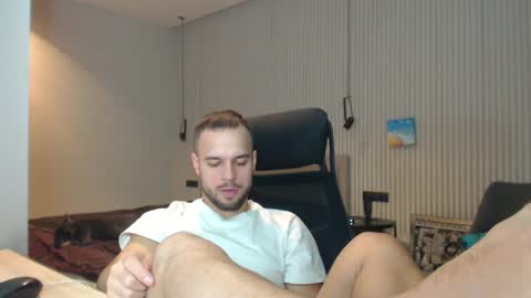 Snapshot of sandro_best chatting on February 13, 3:56 pm DeAlex online show from February 13, 3:56 pm