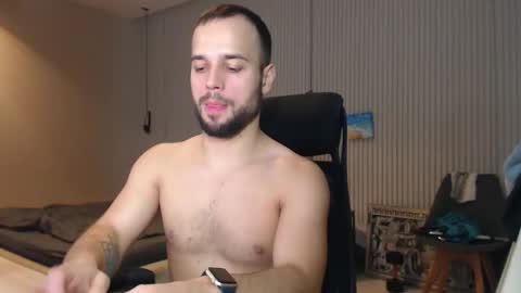 Snapshot of sandro_best chatting on March 2, 11:29 am DeAlex online show from March 2, 11:29 am