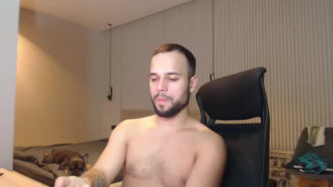 Snapshot of sandro_best chatting on March 2, 4:32 pm DeAlex online show from March 2, 4:32 pm