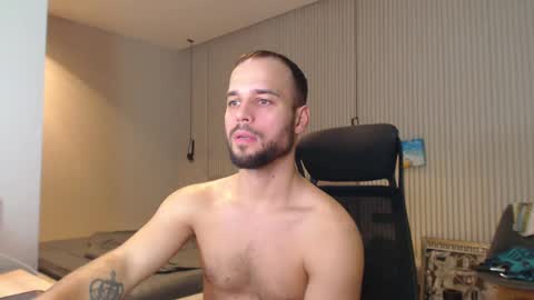 Snapshot of sandro_best chatting on March 3, 6:55 pm DeAlex online show from March 3, 6:55 pm