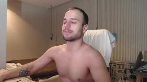 Snapshot of sandro_best chatting on March 9, 2:54 pm DeAlex online show from March 9, 2:54 pm