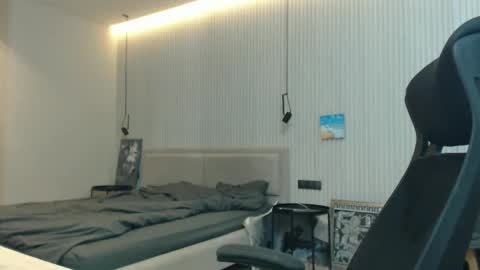 Snapshot of sandro_best chatting on September 15, 9:09 am DeAlex online show from September 15, 9:09 am