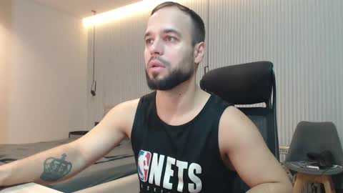 Snapshot of sandro_best chatting on November 15, 10:34 am DeAlex online show from November 15, 10:34 am