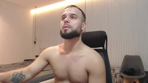 Snapshot of sandro_best chatting on November 21, 10:25 am DeAlex online show from November 21, 10:25 am