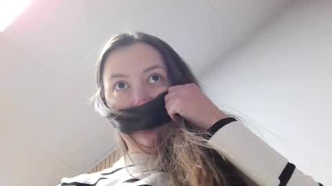 sanita_xi online show from February 15, 5:26 am