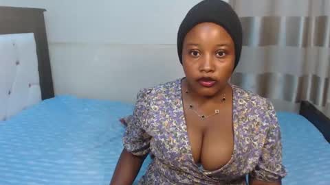 Snapshot of sannyb1 chatting on February 23, 6:33 am Sanny online show from February 23, 6:33 am