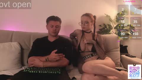 Snapshot of sansa_mur chatting on July 28, 7:04 pm Sansa and Alex online show from July 28, 7:04 pm