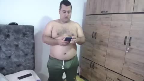 Snapshot of santi_hothot chatting on October 6, 7:00 pm Santiago online show from October 6, 7:00 pm