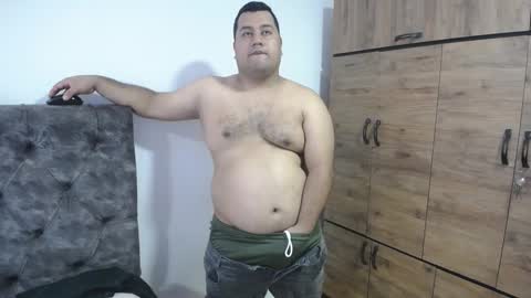 Snapshot of santi_hothot chatting on October 9, 7:12 pm Santiago online show from October 9, 7:12 pm