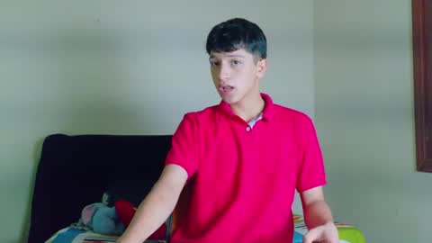 santi online show from August 1, 3:33 pm