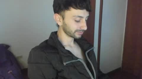 Snapshot of santi_mateo chatting on March 12, 4:24 pm Santi online show from March 12, 4:24 pm