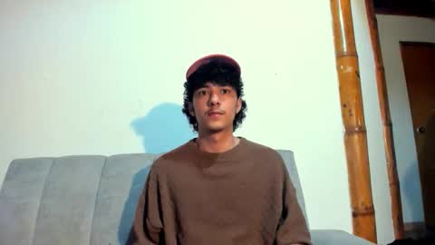 Snapshot of santi_twink19 chatting on April 18, 9:02 am santi_twink19 online show from April 18, 9:02 am