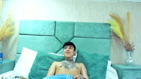 SantiAbader online show from December 23, 3:04 am