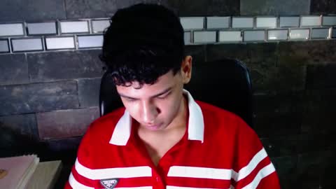 santi online show from November 8, 9:35 pm