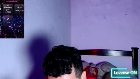 Snapshot of santiago_foxx chatting on April 21, 2:15 am santi online show from April 21, 2:15 am