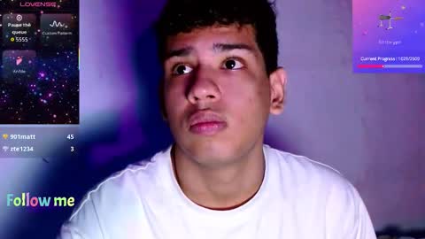 Snapshot of santiago_foxx chatting on May 19, 1:56 am santi online show from May 19, 1:56 am