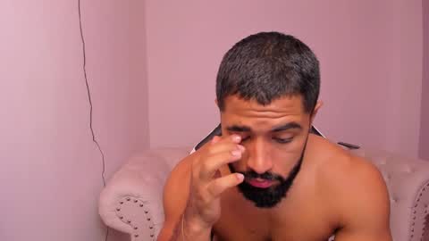 santiago_huntt online show from February 8, 12:17 pm