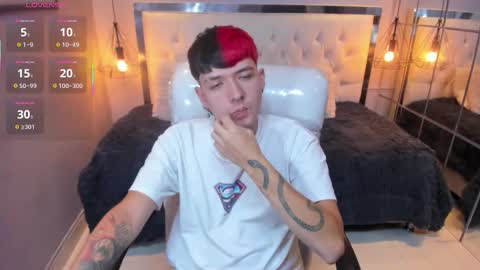 SANTIAGO  online show from March 22, 10:24 pm