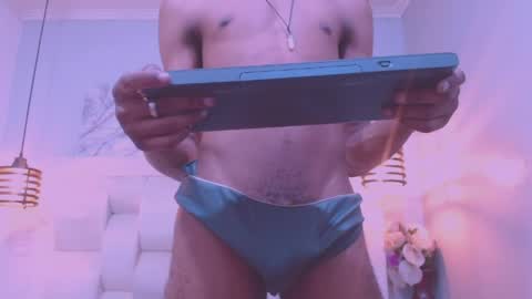 Santiiiiii  online show from March 27, 10:09 pm