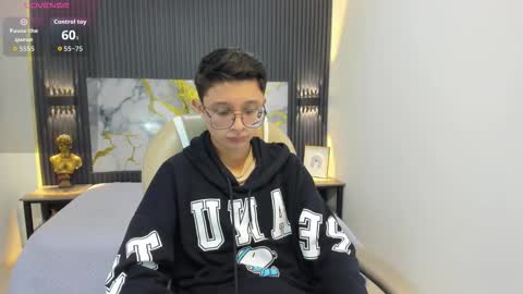 santiago_russo18 online show from September 26, 12:09 pm