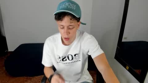 Julius Novachrono  online show from January 18, 5:00 am