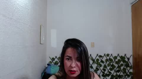 Snapshot of santos_tania1 chatting on June 24, 8:52 pm tania online show from June 24, 8:52 pm