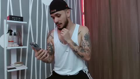 Santy Torres online show from November 6, 5:08 am