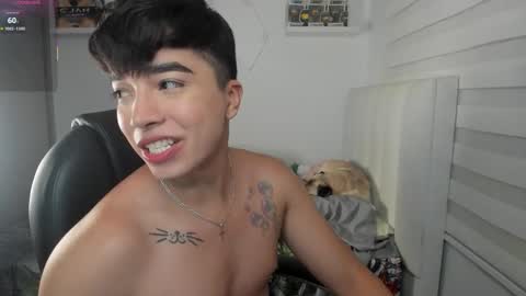 Mr. Santiago online show from February 20, 1:33 pm