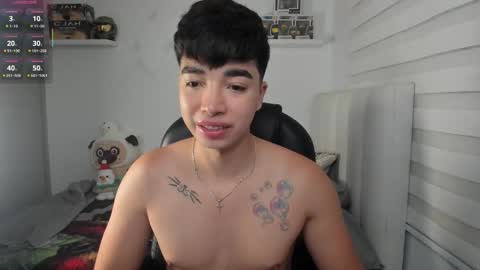 Mr. Santiago online show from March 25, 1:28 pm