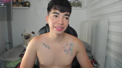 Mr. Santiago online show from April 15, 1:18 pm