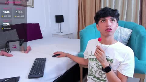 Snapshot of santy_carrington chatting on December 11, 12:12 am Santiago Carrington online show from December 11, 12:12 am