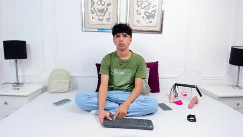 Snapshot of santy_carrington chatting on January 3, 8:11 pm Santiago Carrington online show from January 3, 8:11 pm