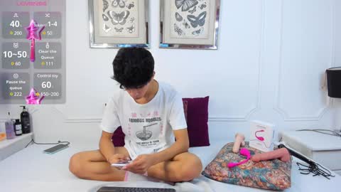 Snapshot of santy_carrington chatting on January 8, 9:34 pm Santiago Carrington online show from January 8, 9:34 pm