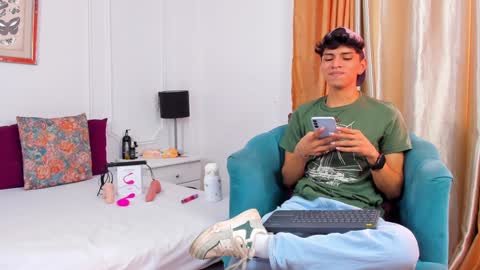 Snapshot of santy_carrington chatting on January 9, 8:55 pm Santiago Carrington online show from January 9, 8:55 pm