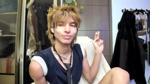 Snapshot of santy_kitty chatting on February 26, 6:47 am kitty online show from February 26, 6:47 am