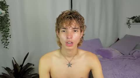 Snapshot of santy_kitty chatting on September 28, 1:33 am kitty online show from September 28, 1:33 am