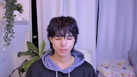kitty online show from June 25, 3:17 am