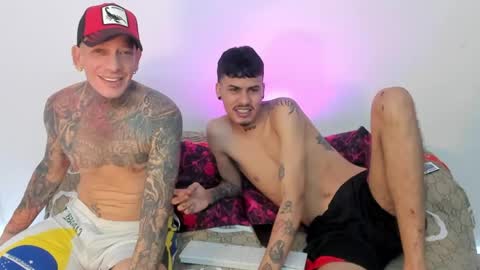 Snapshot of santy_of1 chatting on April 29, 2:43 pm santy_of1 online show from April 29, 2:43 pm