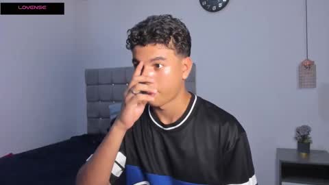 santy_stump online show from February 15, 7:21 pm