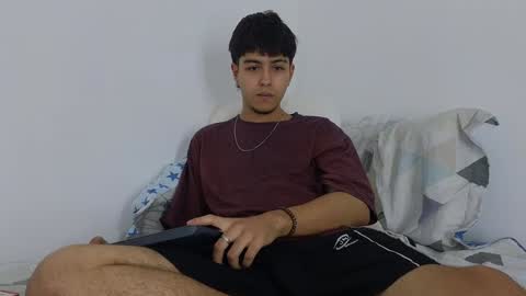 Snapshot of santybig18 chatting on December 9, 9:26 pm santybig18 online show from December 9, 9:26 pm