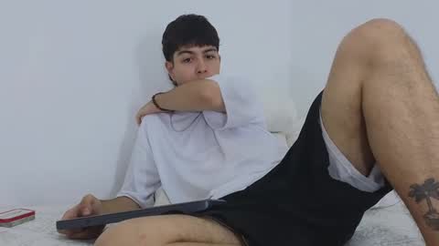 Snapshot of santybig18 chatting on December 12, 9:37 pm santybig18 online show from December 12, 9:37 pm