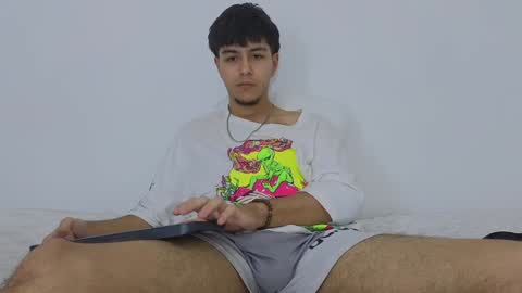 Snapshot of santybig18 chatting on January 18, 3:20 am santybig18 online show from January 18, 3:20 am