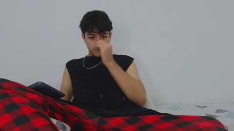 Snapshot of santybig18 chatting on February 6, 7:13 am santybig18 online show from February 6, 7:13 am