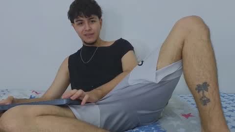 Snapshot of santybig18 chatting on March 5, 8:32 am santybig18 online show from March 5, 8:32 am